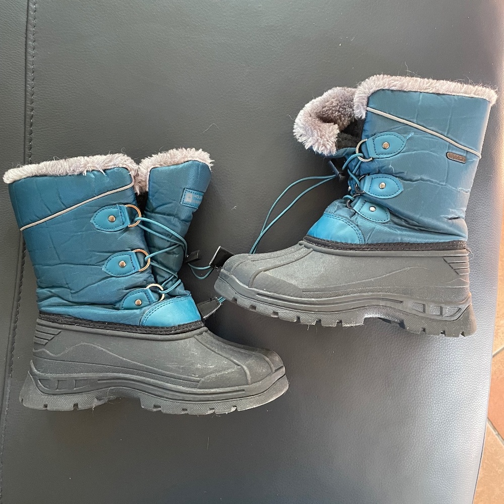Girls Winter Boots size 2